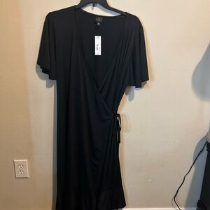 A black side tie Worthington dress